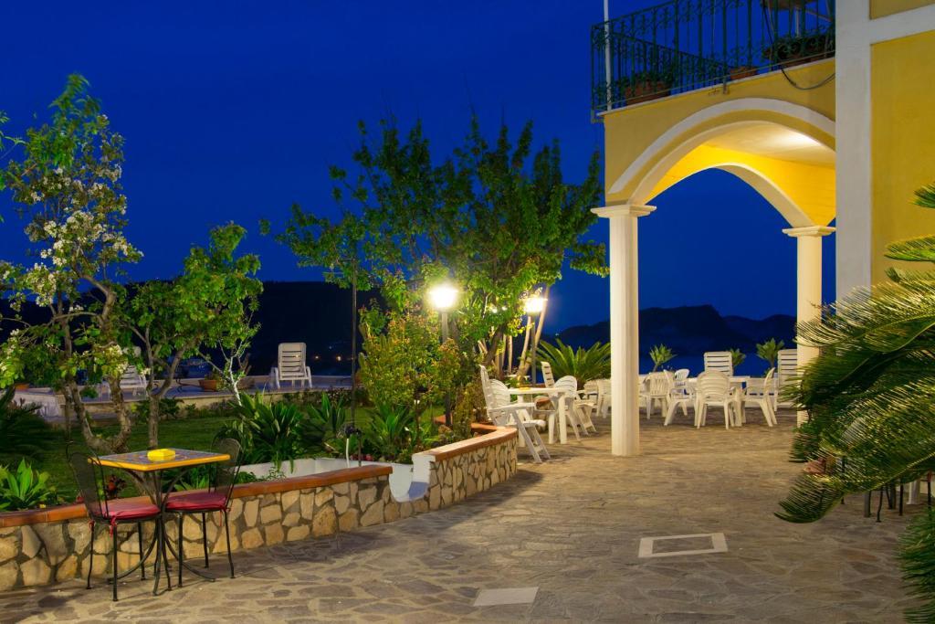 Villa Ersilia Понца Экстерьер фото